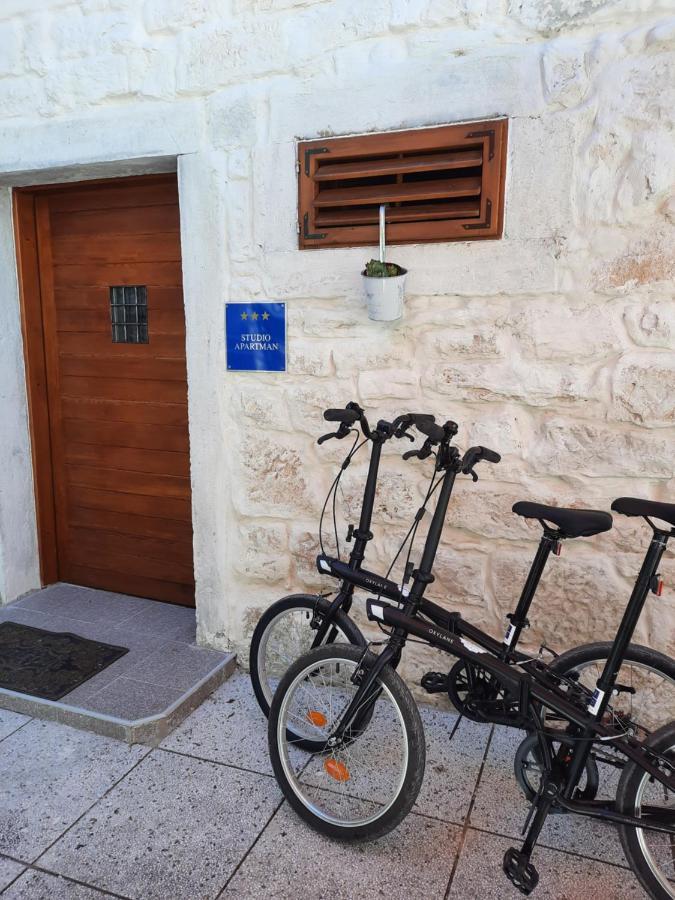 Joseph'S Yard Apartment Rovinj Eksteriør billede