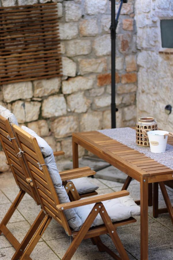 Joseph'S Yard Apartment Rovinj Eksteriør billede